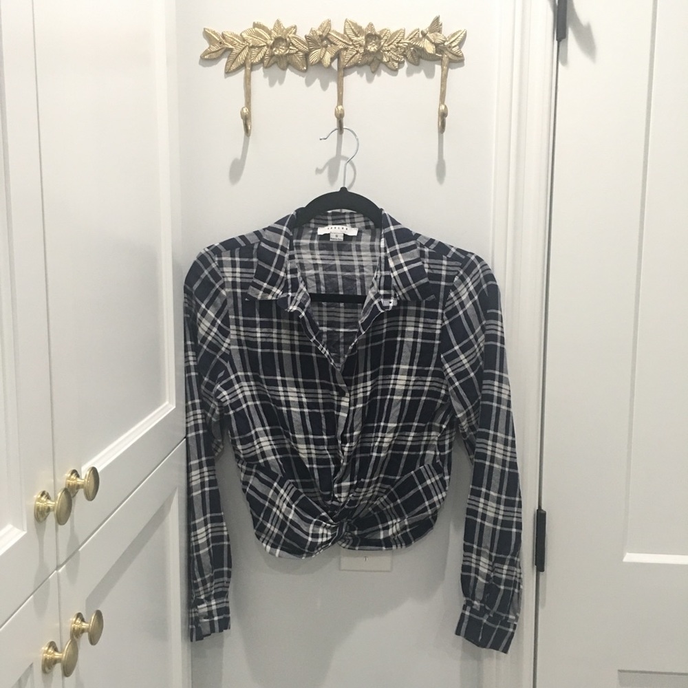 Blue and white Long sleeves top